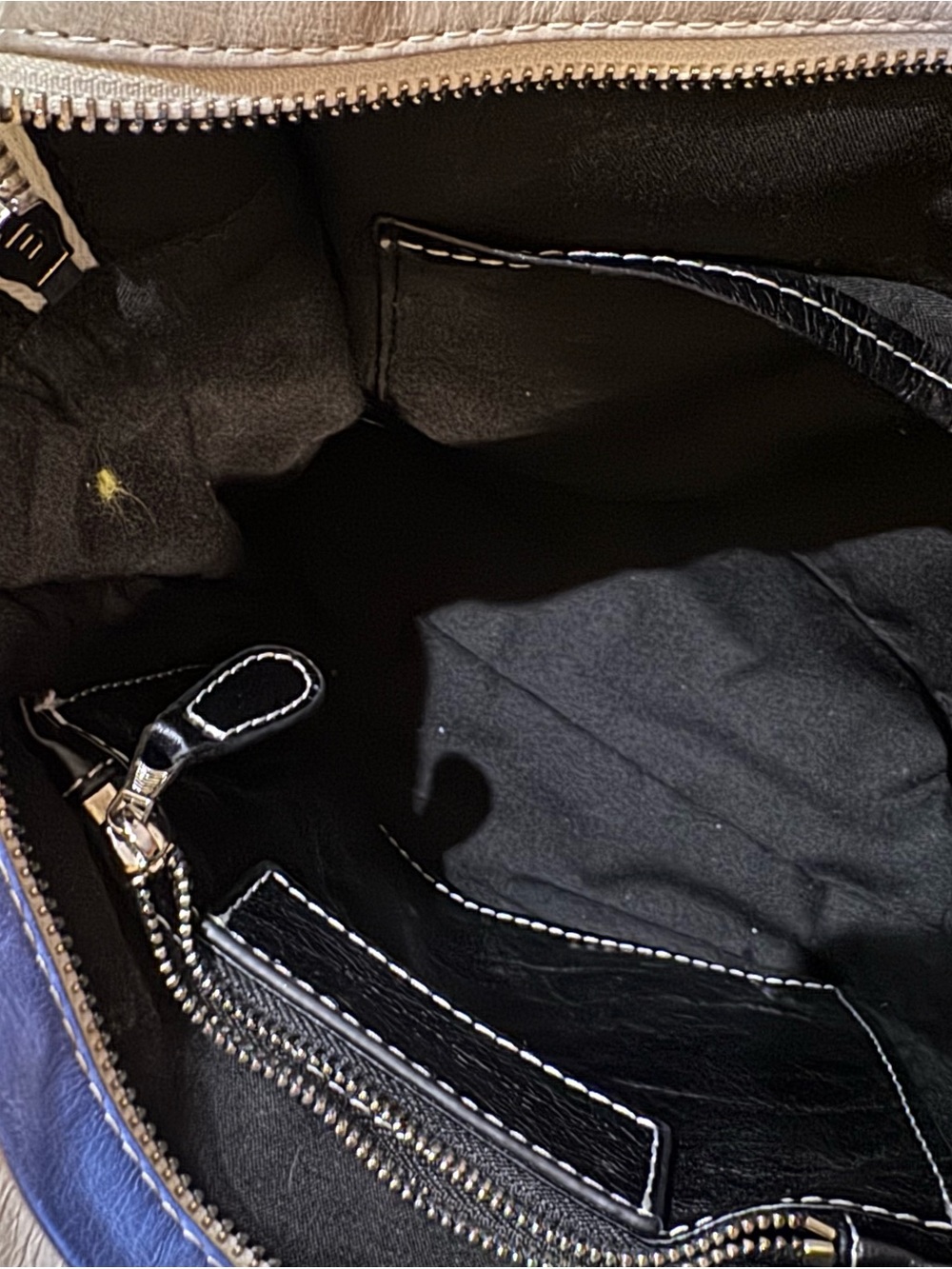 Balenciaga Striped Women’s Tote Bag - Picture 8 of 10